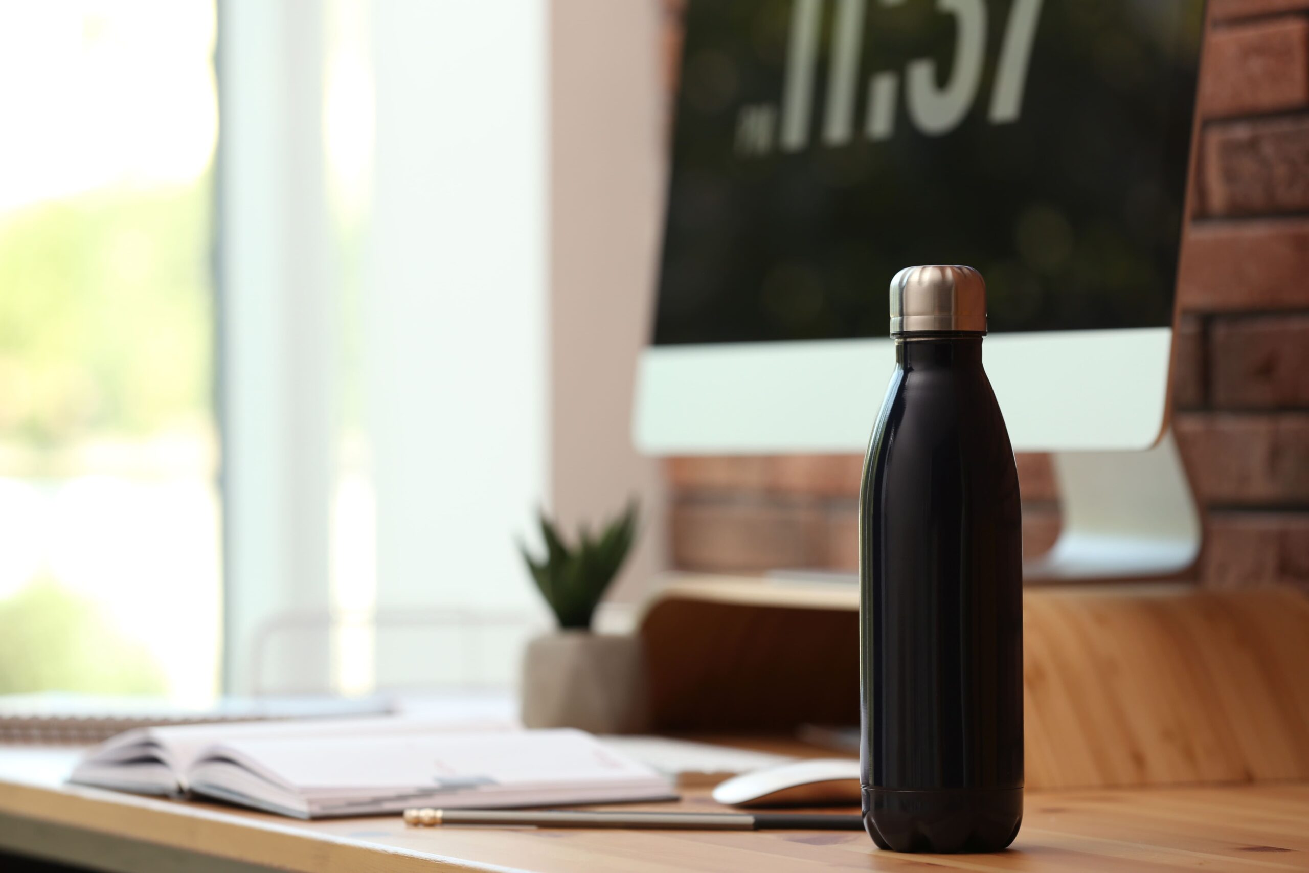 Pourquoi opter pour une bouteille isotherme personnalisée dans votre entreprise ?